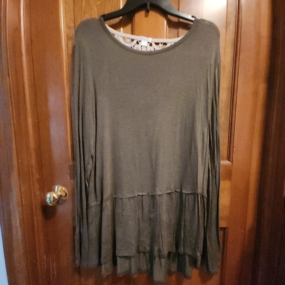 Xhilaration green peplum long sleeve with lace back top XXL